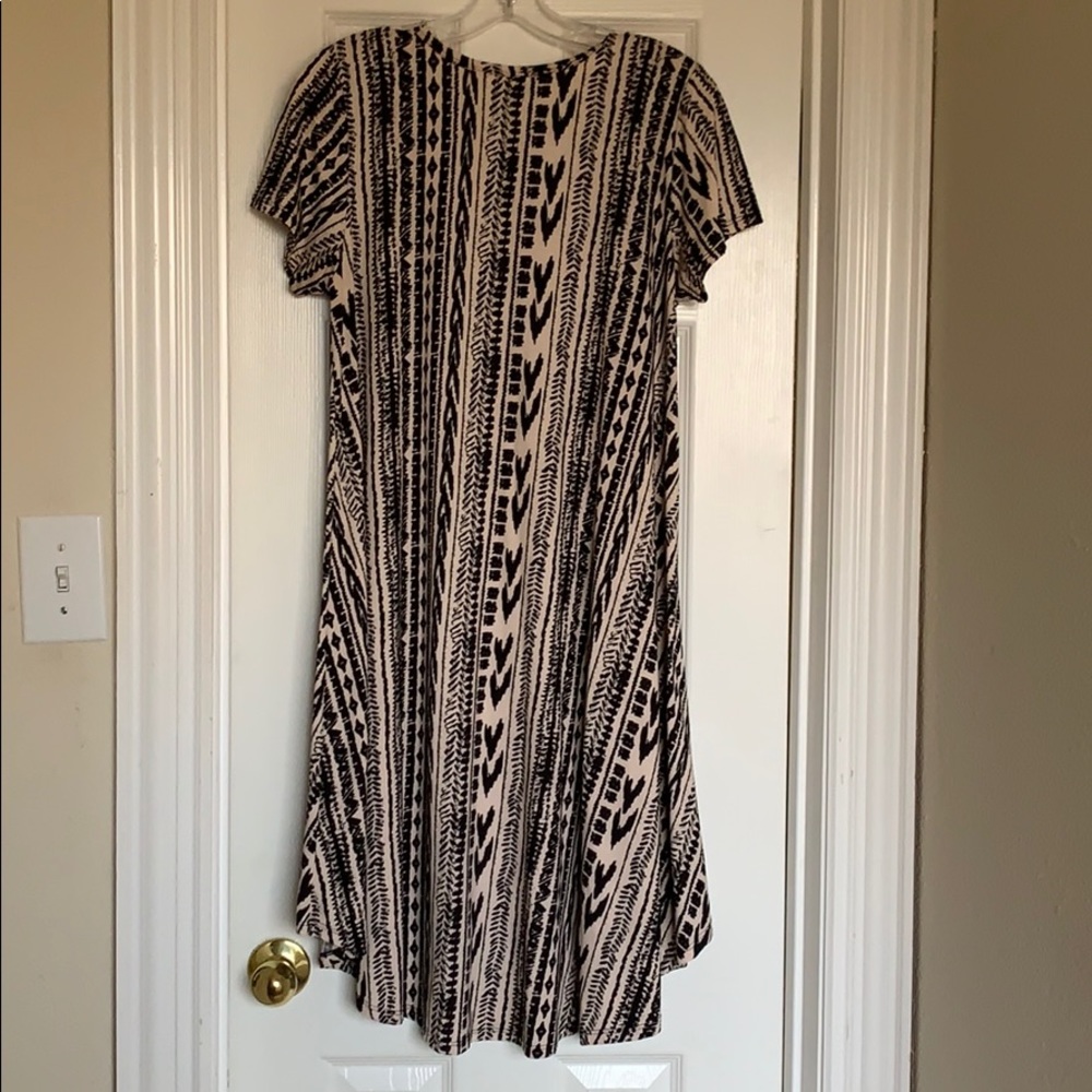 Dress - Picture 7 of 7